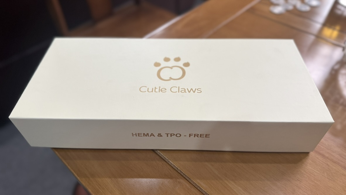 Ivory Cutie Claws box with gold logo and HEMA & TPO free lettering